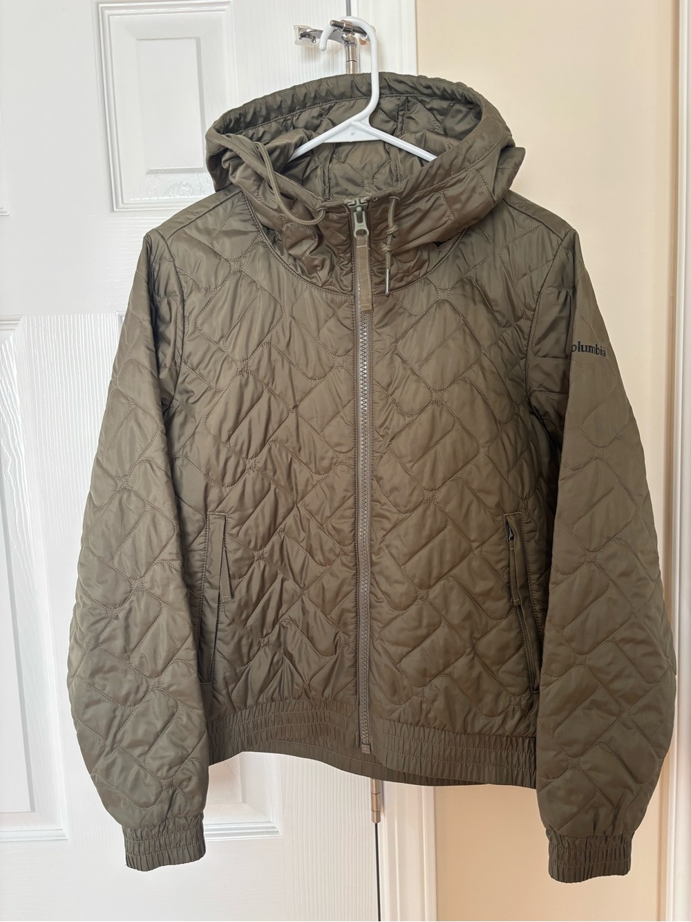 Columbia Women’s Olive Green Quilted liner Jacket